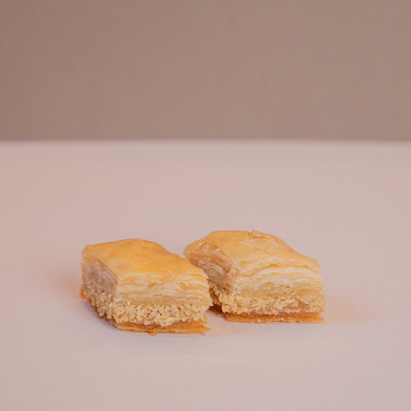 https://epicerie.noura.com/471-large_default/assortiment-de-baklawas.jpg