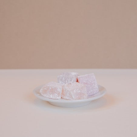 Assortiment loukoums Noura, présentation des différentes saveurs rose pistache et orange